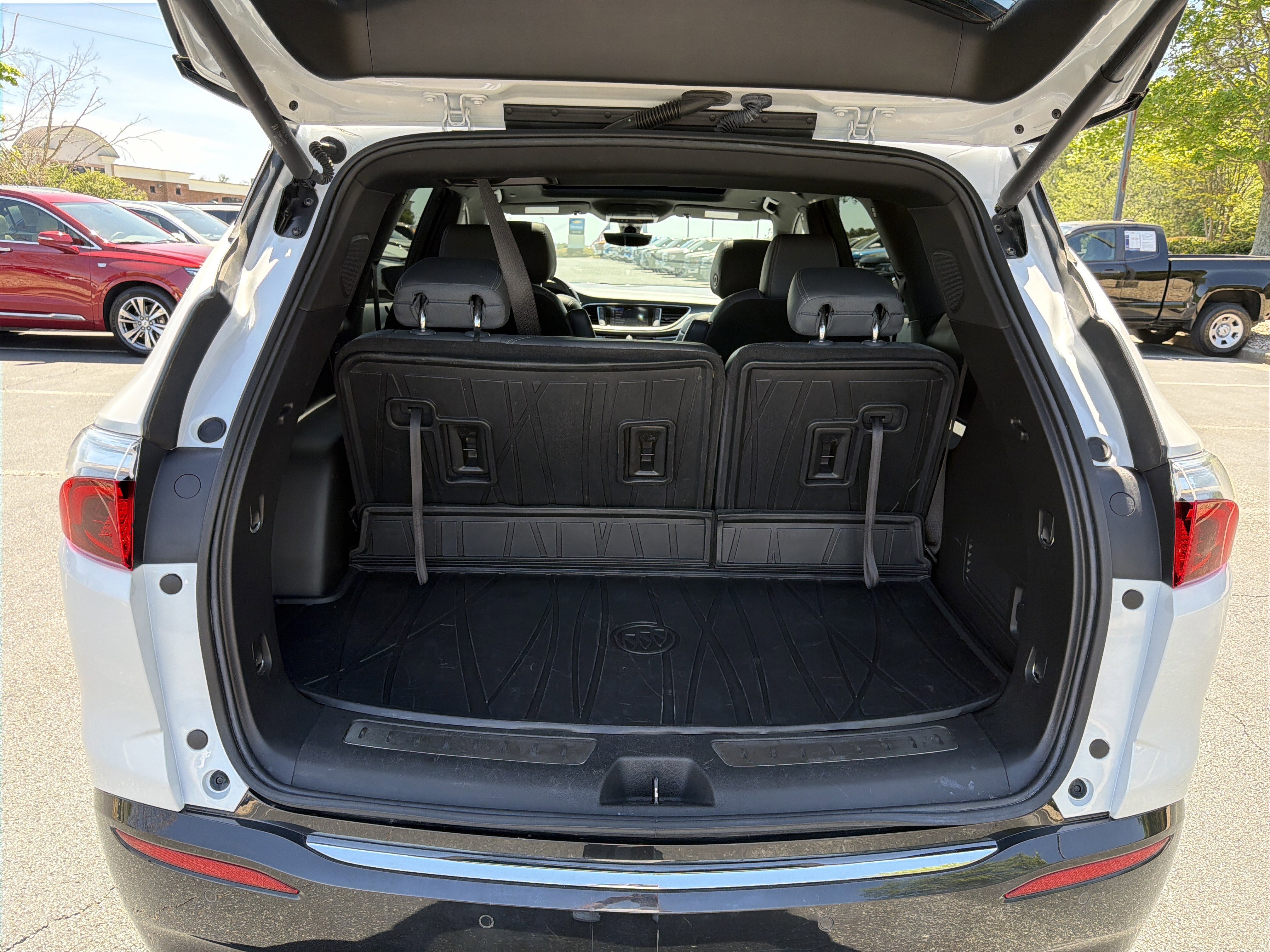 Used 2023 Buick Enclave Essence w/ Experience Buick Package AWD/4WD image 19