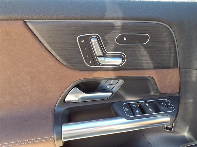 New 2026 Mercedes-Benz GLA 35 AMG 4MATIC image 12