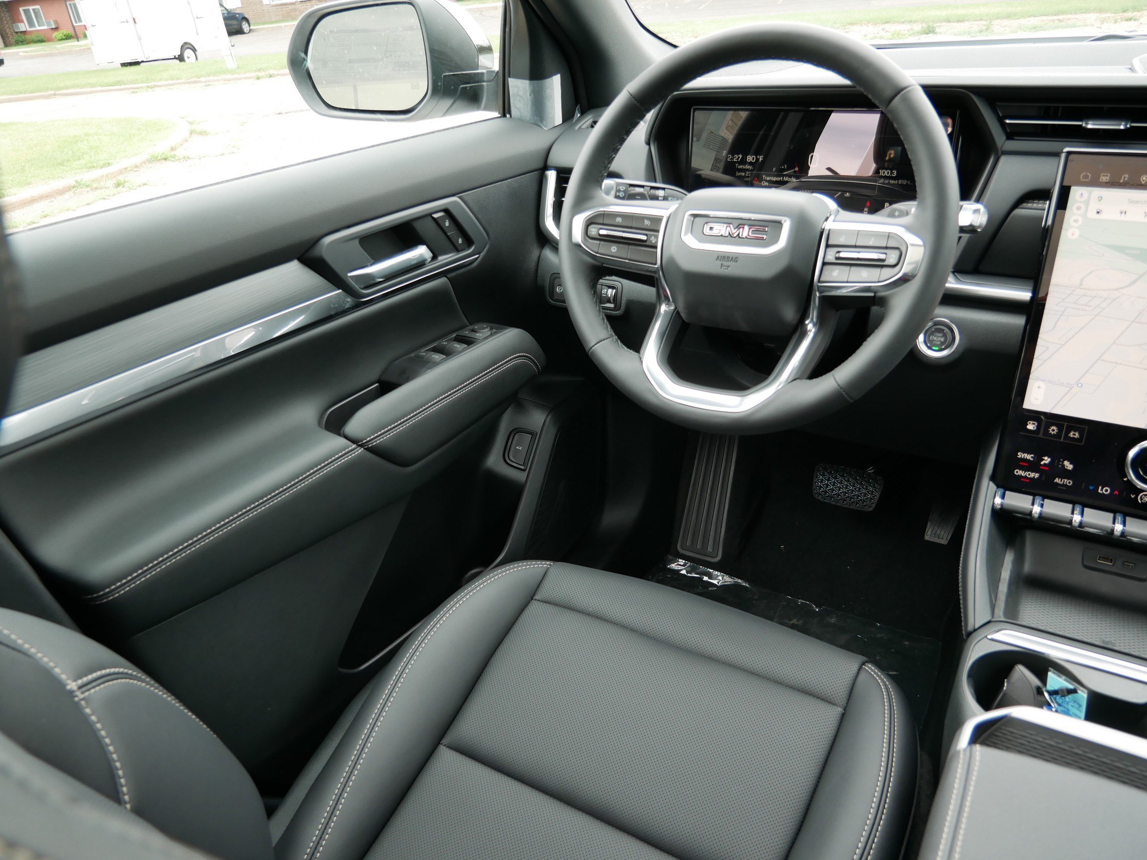 New 2027 GMC Terrain Elevation w/ Elevation Premium Package AWD/4WD image 13