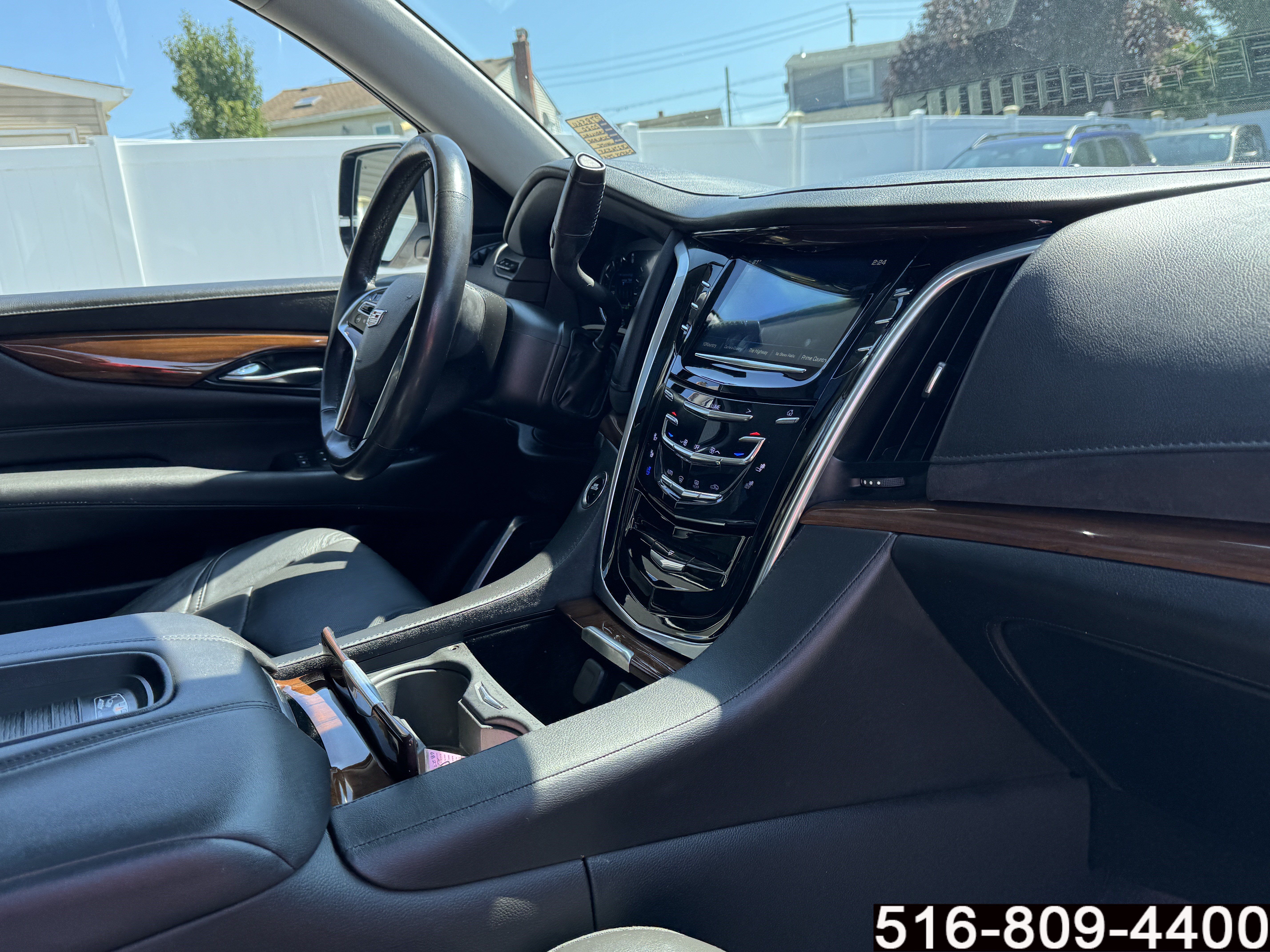 Used 2020 Cadillac Escalade Luxury AWD/4WD image 31