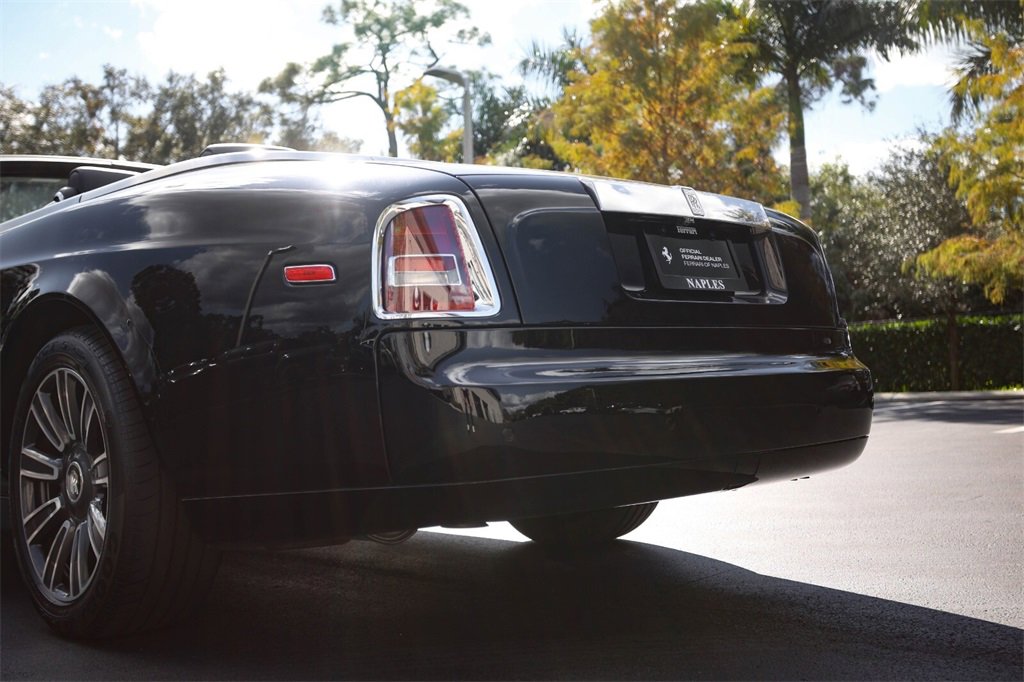 Used 2010 Rolls-Royce Phantom Drophead Coupe image 17