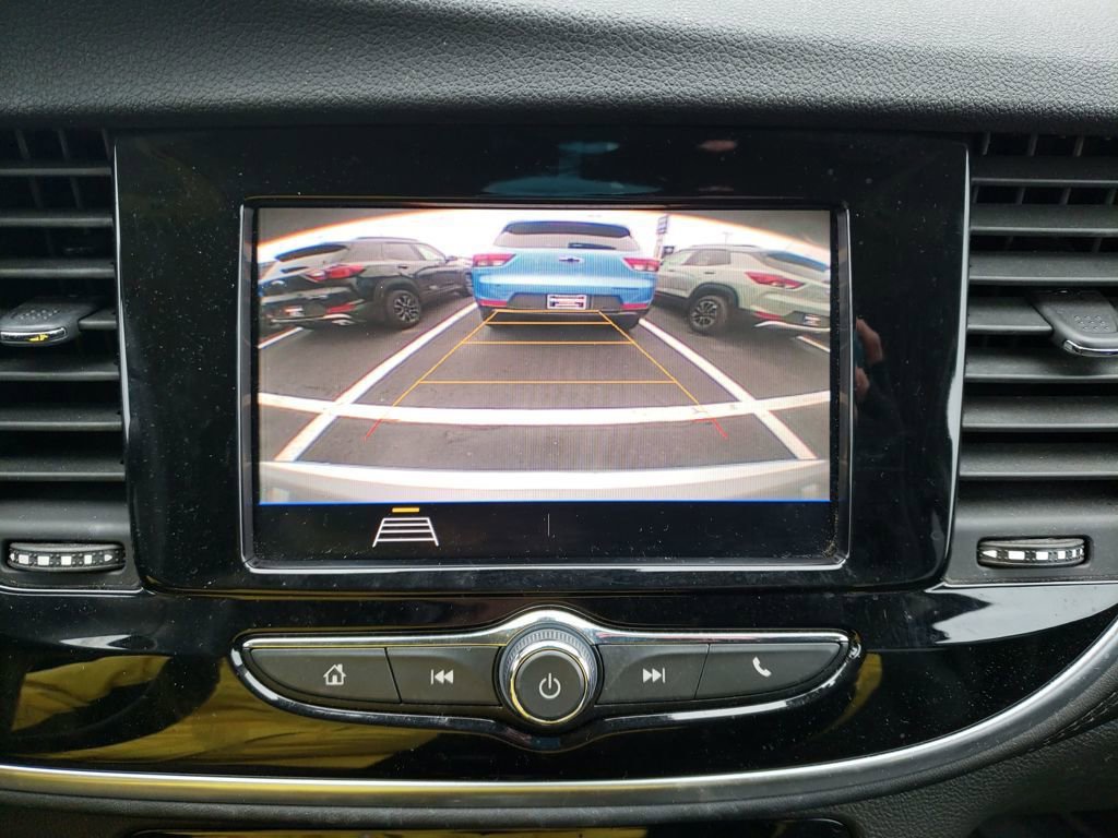 Used 2022 Buick Encore Preferred w/ Safety Package image 21