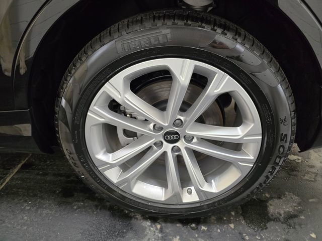 Used 2026 Audi Q7 3.0T Premium Plus w/ Premium Plus Package image 9