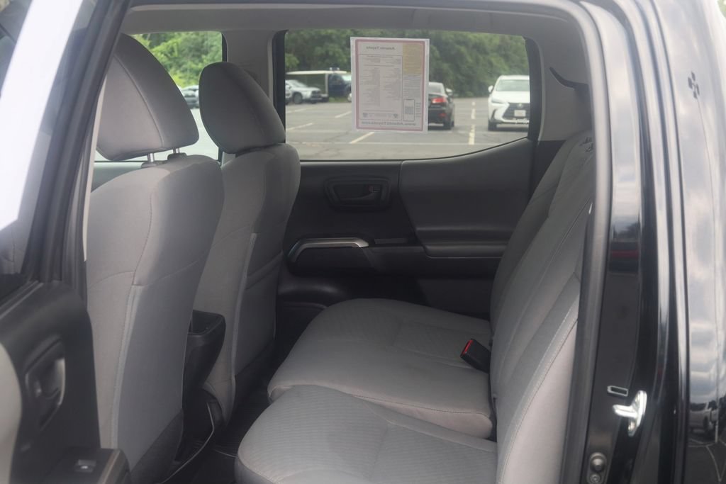 Certified 2021 Toyota Tacoma SR5 AWD/4WD image 27