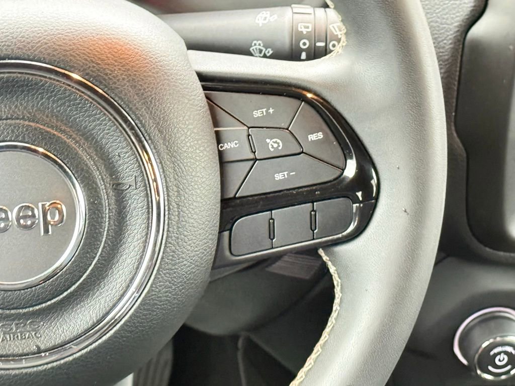 Used 2021 Jeep Renegade Latitude image 22