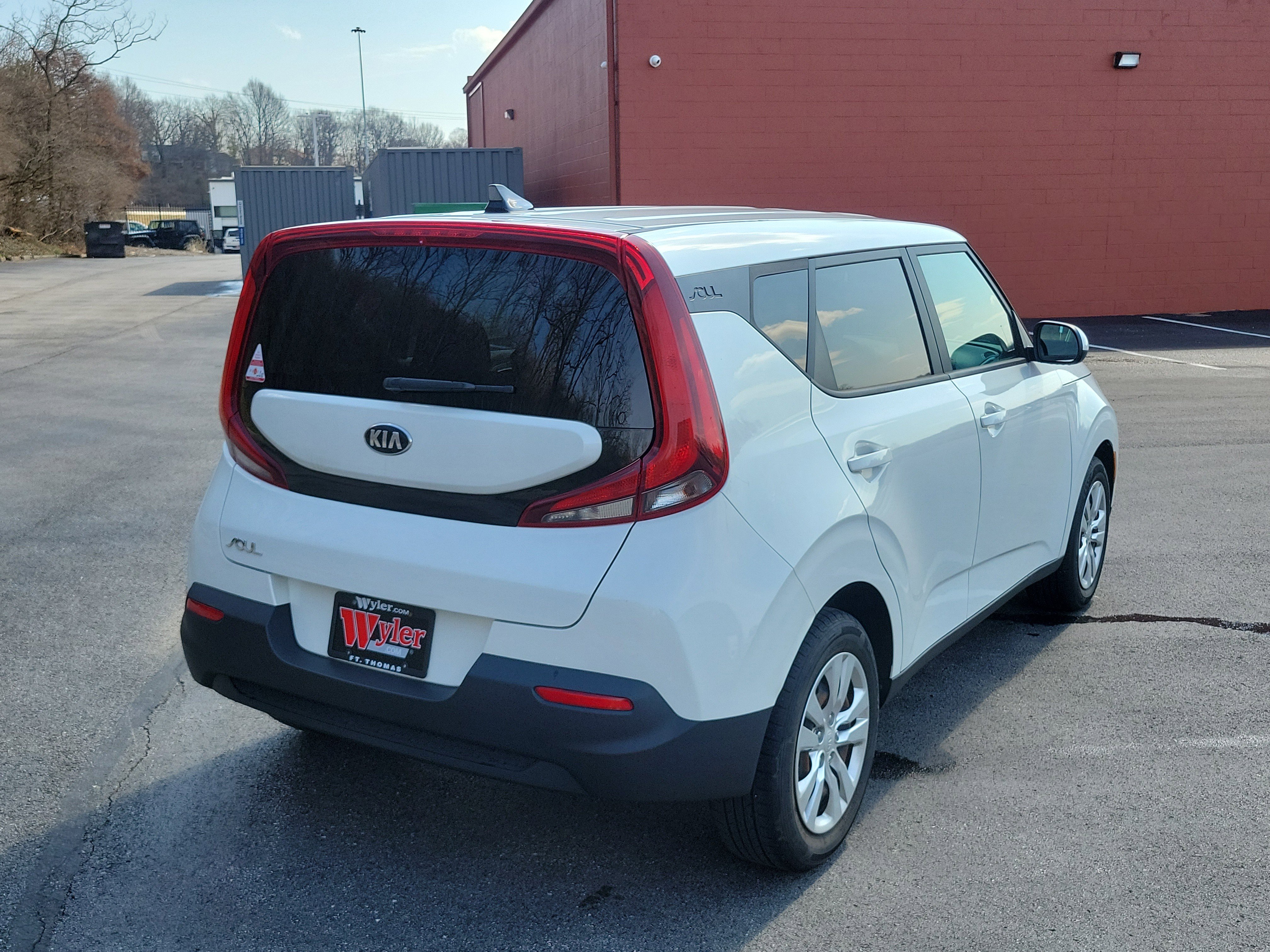 Used 2021 Kia Soul LX image 3