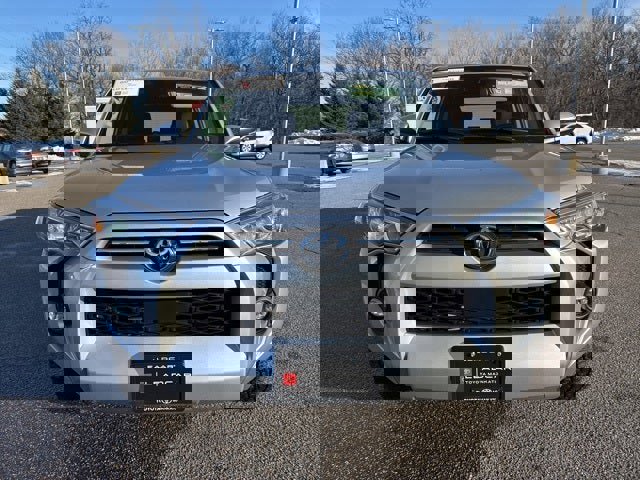 Certified 2024 Toyota 4Runner SR5 Premium image 4