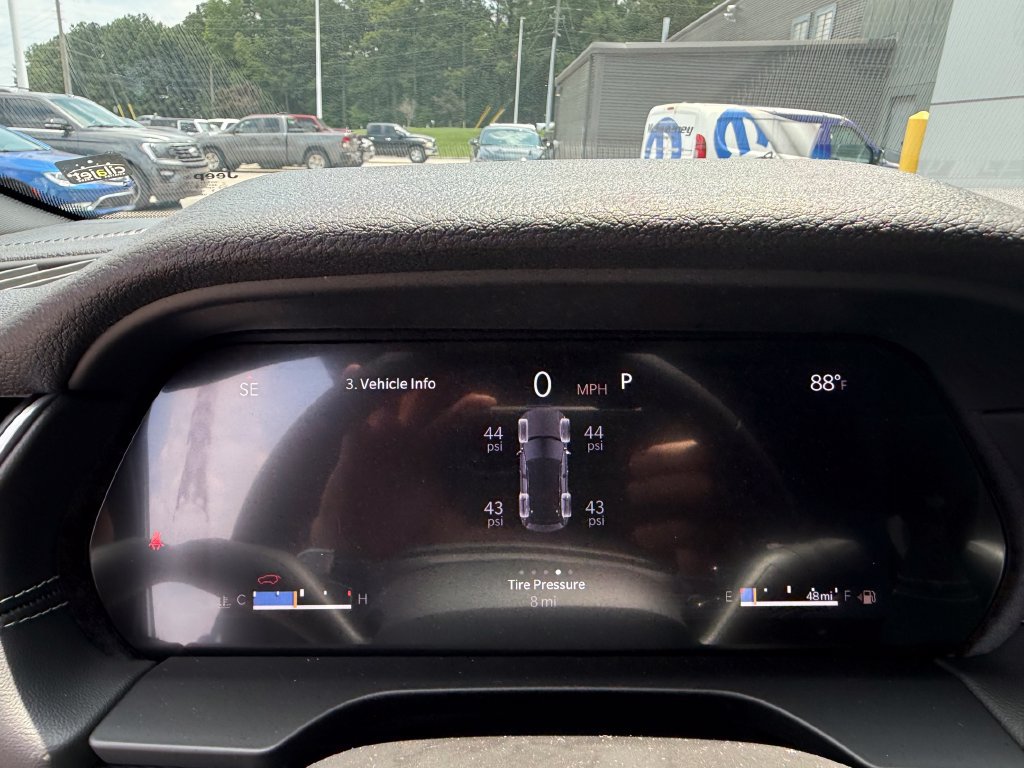 New 2026 Jeep Grand Cherokee Laredo RWD image 15