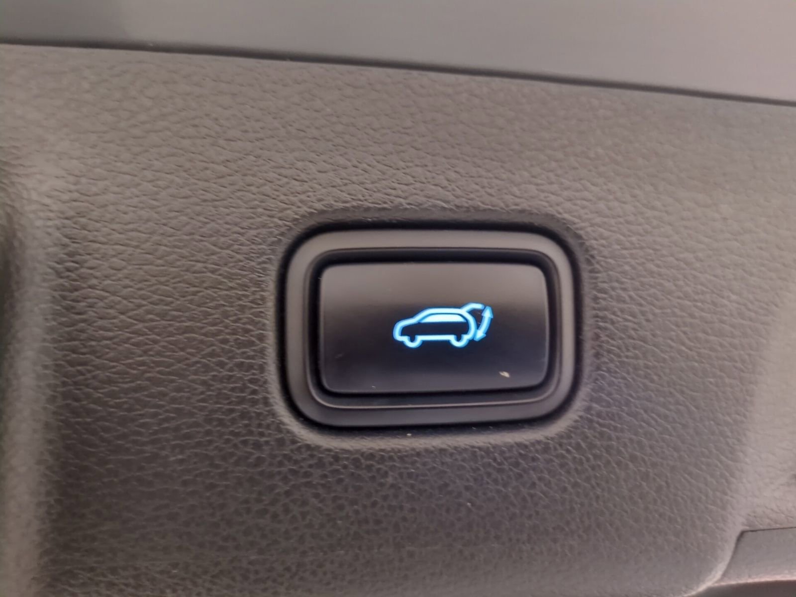 Used 2020 Hyundai Palisade SEL w/ Premium Package image 13