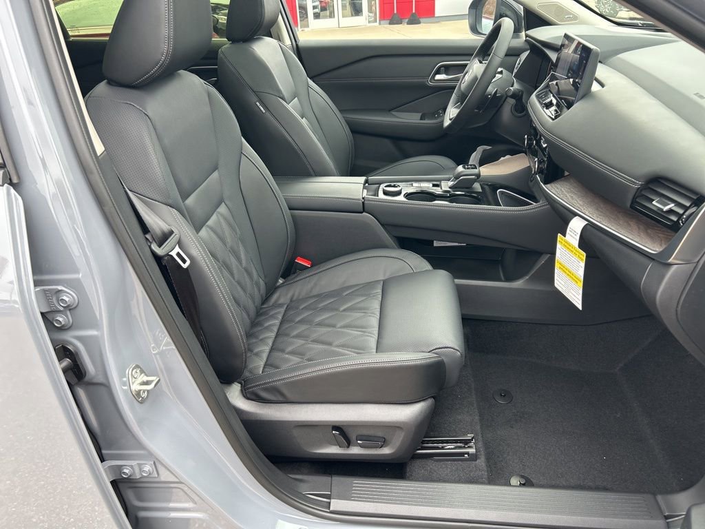 New 2026 Nissan Rogue Platinum w/ Platinum Premium Package image 16