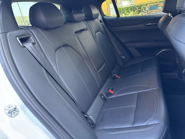 Used 2023 Alfa Romeo Stelvio Ti AWD/4WD image 18