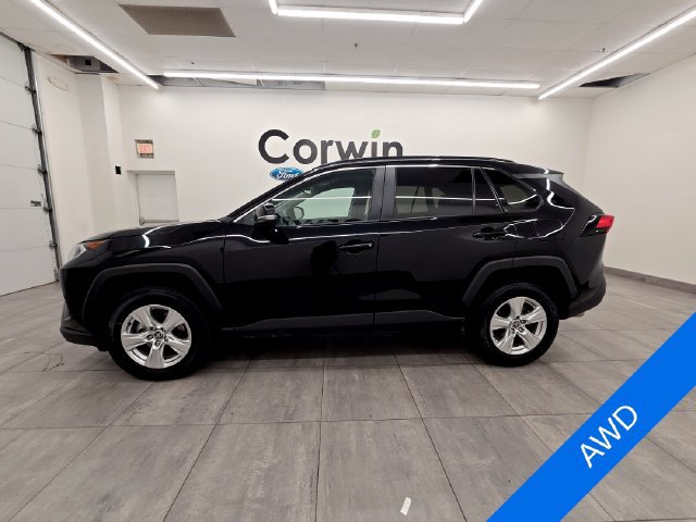 Used 2021 Toyota RAV4 XLE w/ XLE Grade Weather Package AWD/4WD image 2