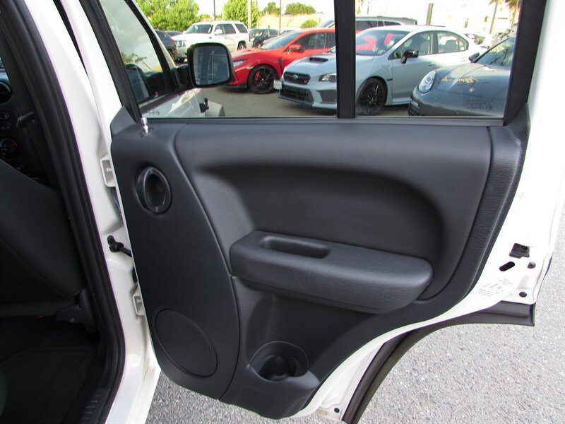 Used 2004 Jeep Liberty Sport w/ PWR Convenience Group AWD/4WD image 26