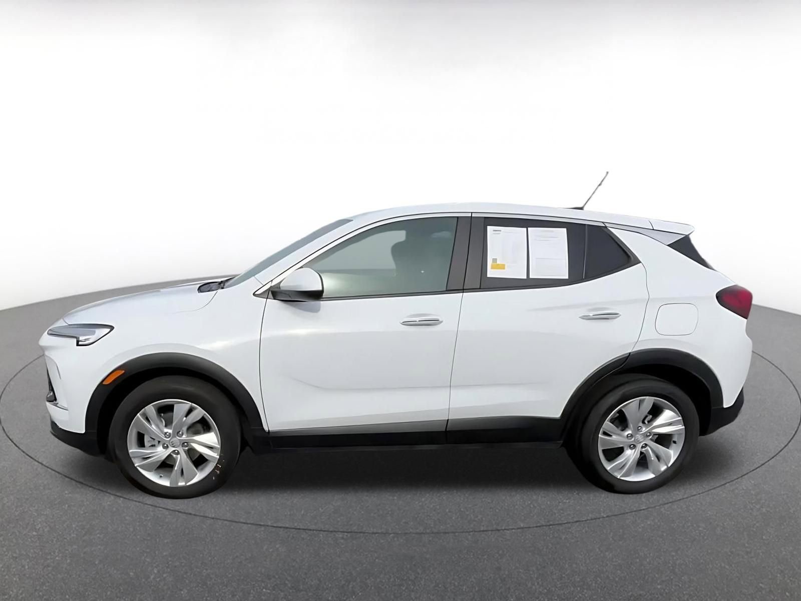Used 2025 Buick Encore GX Preferred image 9