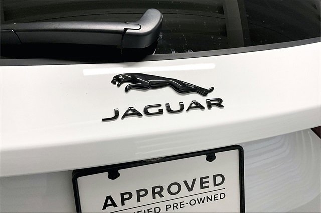 Used 2025 Jaguar F-PACE R-Dynamic S image 32