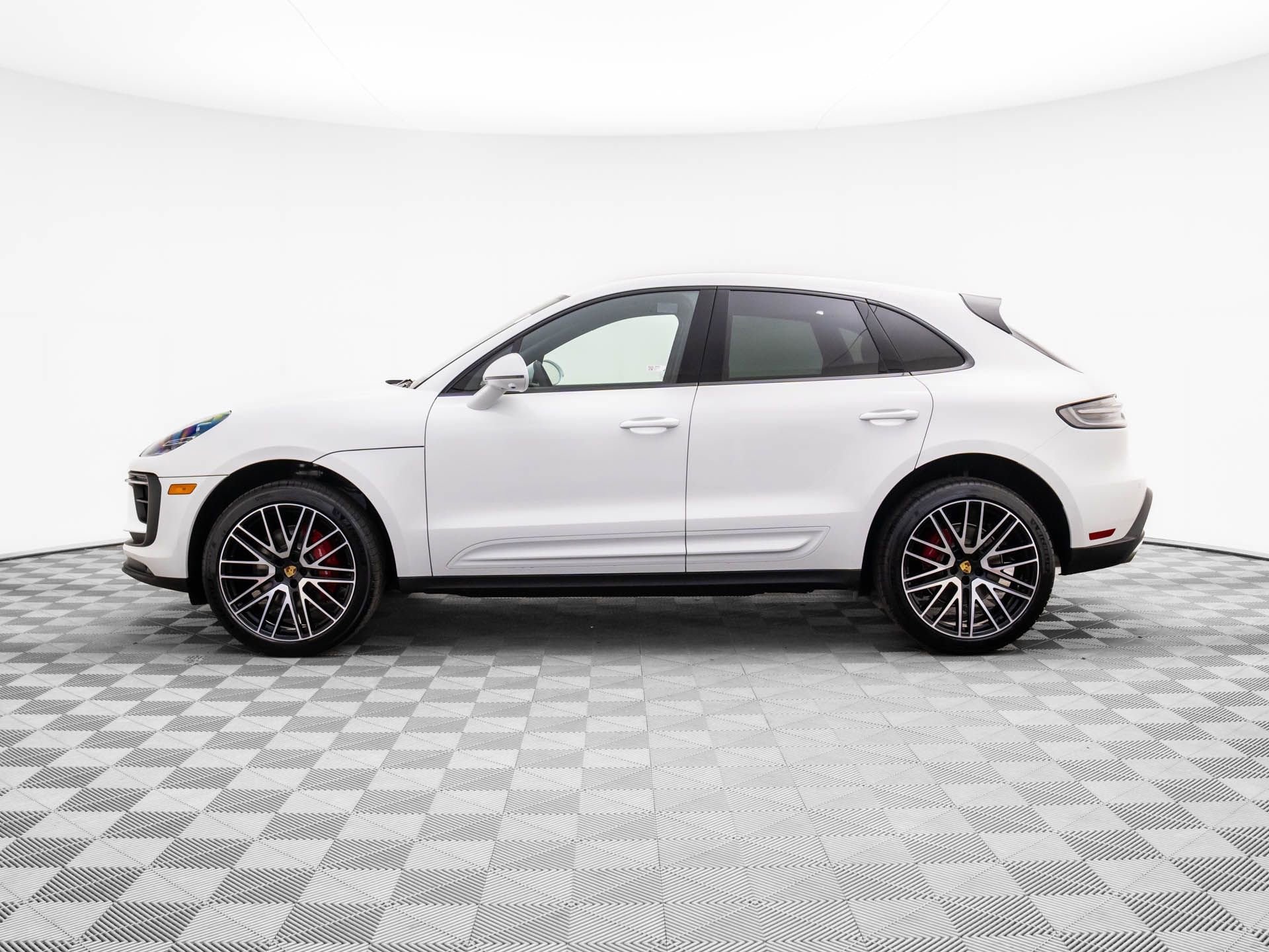 New 2026 Porsche Macan S image 2