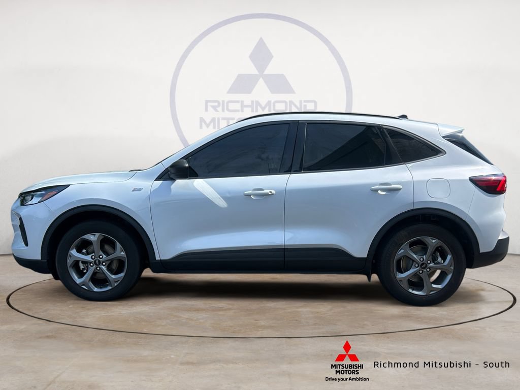 Used 2025 Ford Escape ST-Line FWD image 6