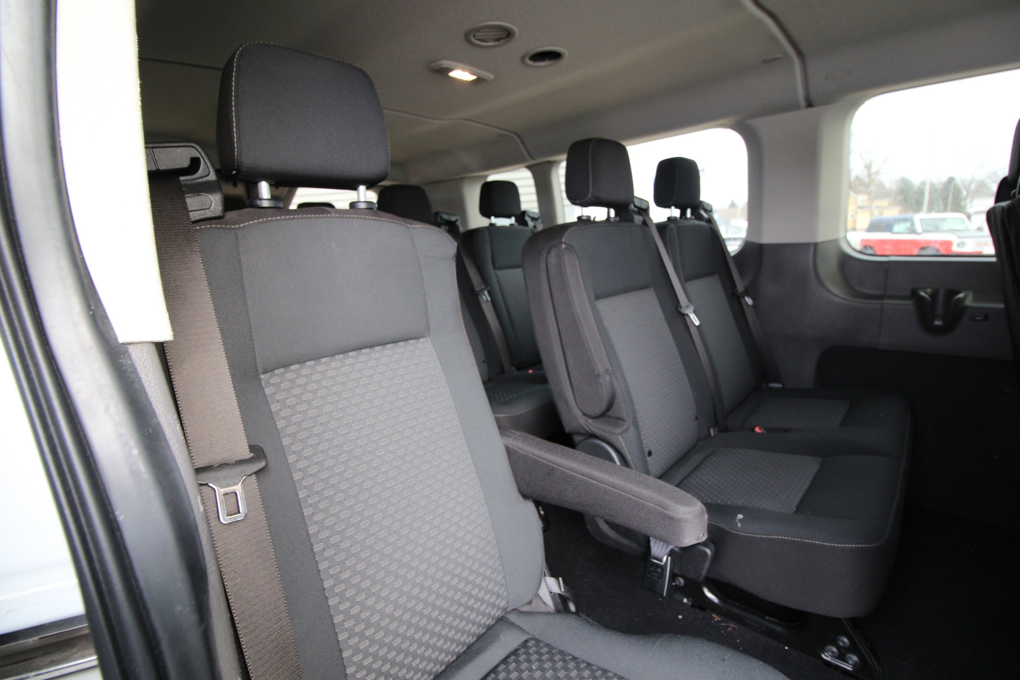 Used 2023 Ford Transit 350 XLT image 30