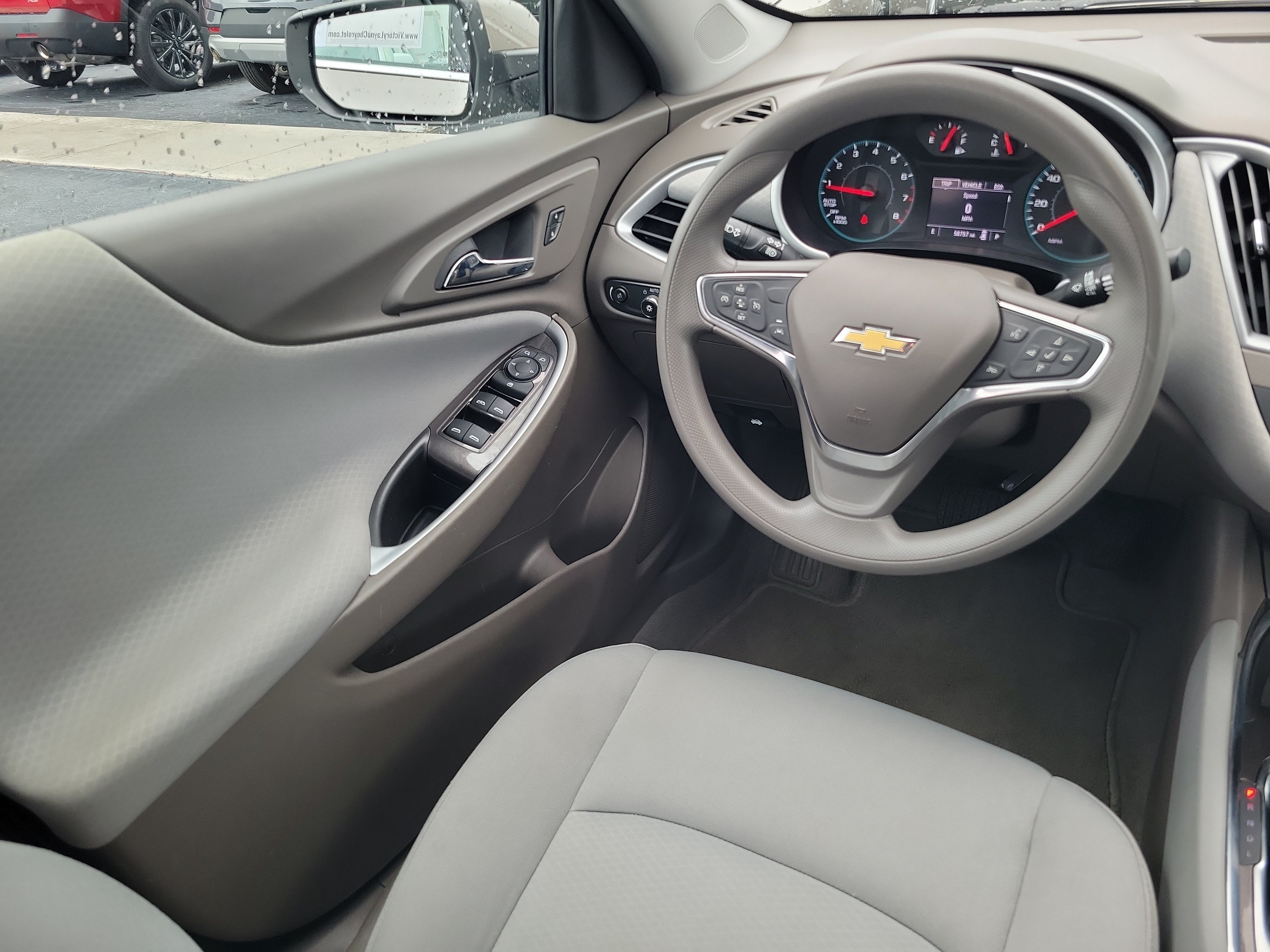 Used 2025 Chevrolet Malibu LT FWD image 12