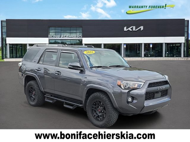Used 2022 Toyota 4Runner SR5 Premium w/ Moonroof Package RWD image 1