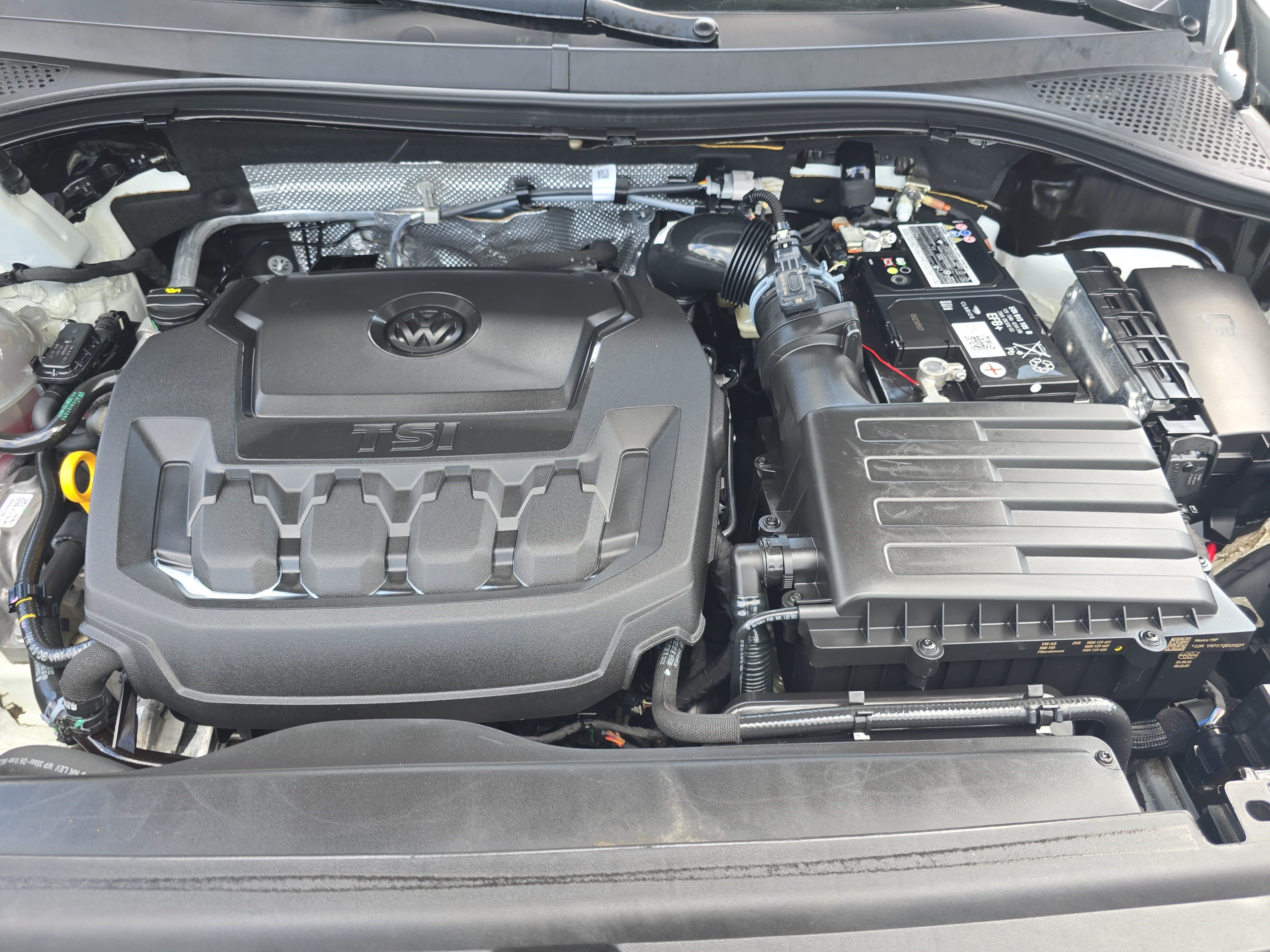 Used 2022 Volkswagen Tiguan SE FWD image 32