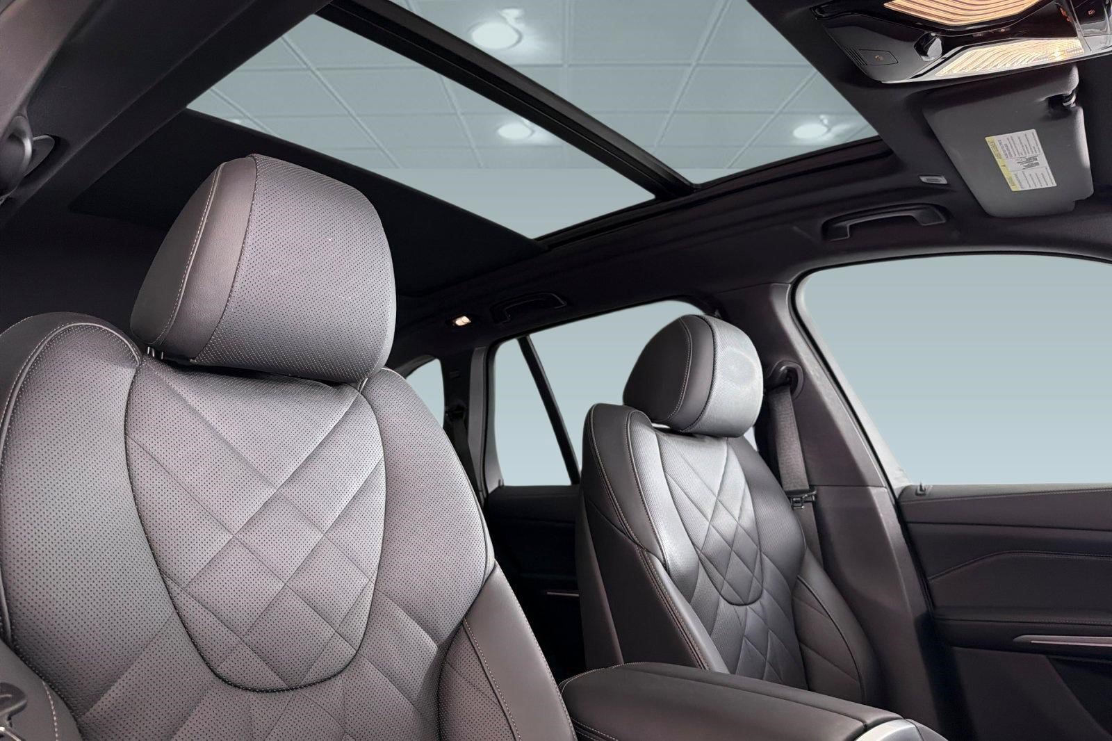 Used 2024 BMW X5 sDrive40i w/ Premium Package RWD image 24