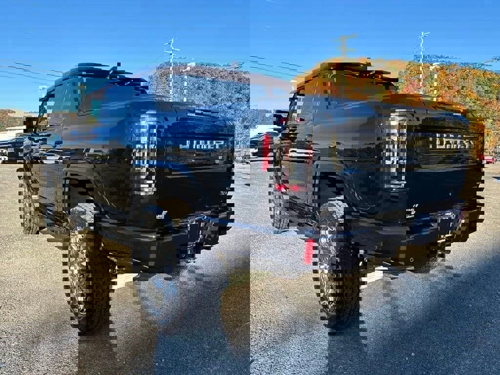 New 2025 GMC Hummer EV 3X image 3