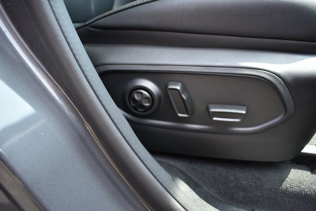 Used 2025 Jeep Grand Cherokee Limited w/ Black Appearance Package image 69