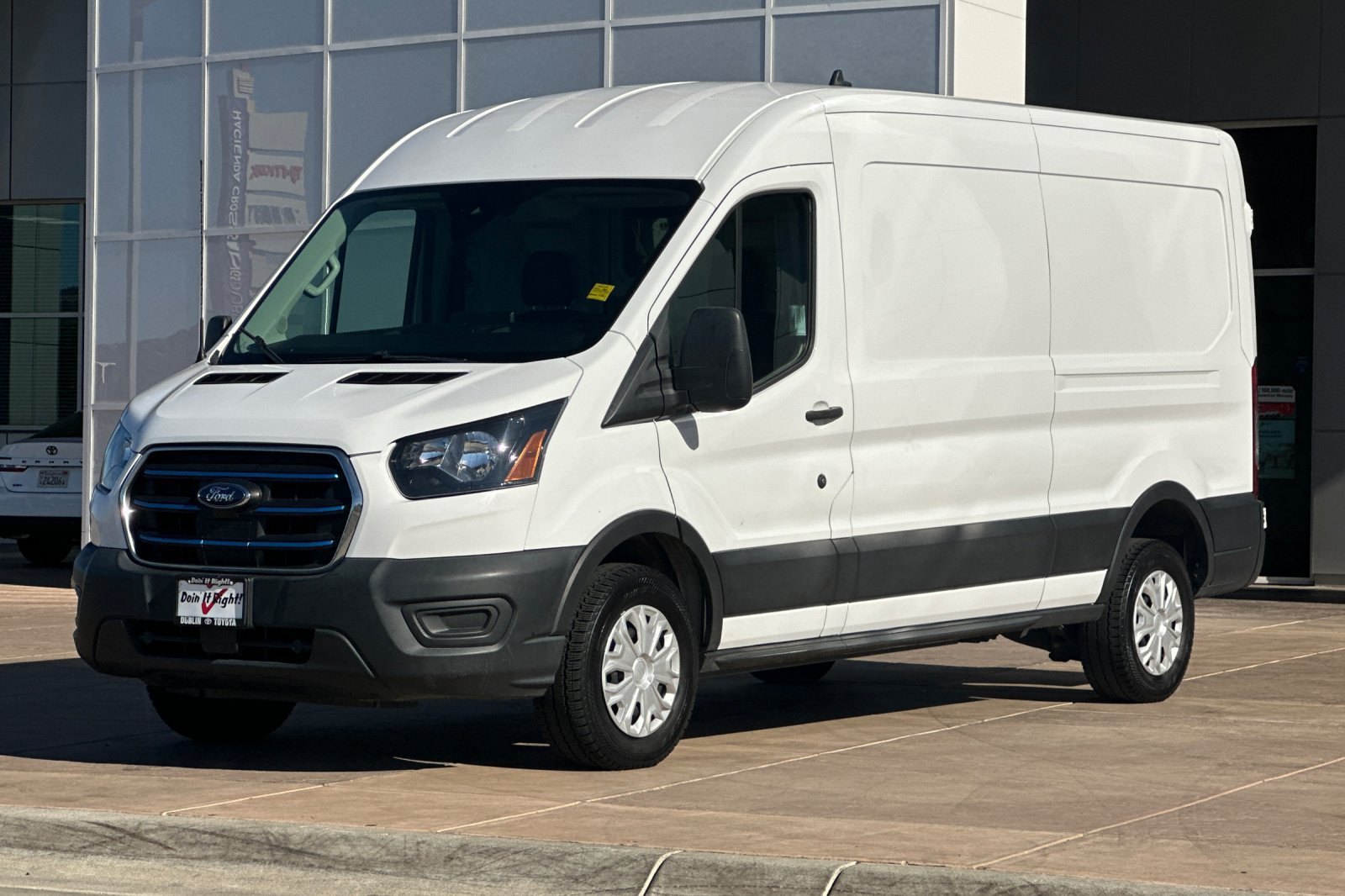 Used 2022 Ford E-Transit Medium Roof w/ Load Area Protection Package RWD image 8