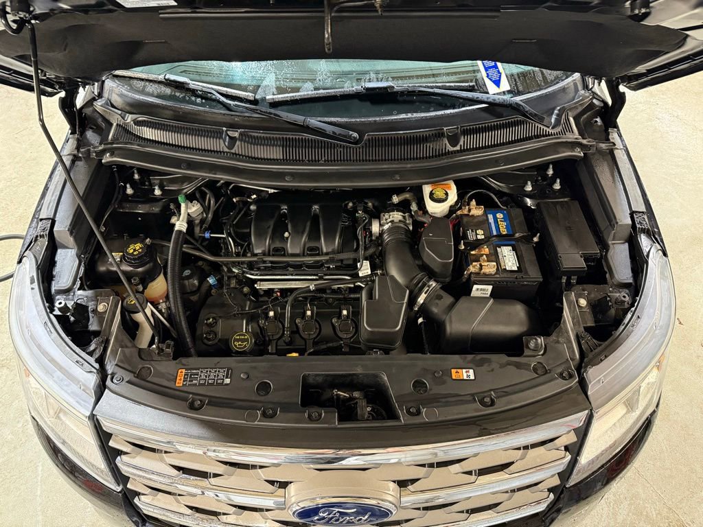 Used 2018 Ford Explorer XLT w/ Equipment Group 202A AWD/4WD image 33