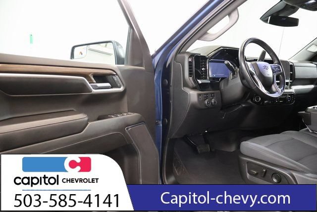 Used 2022 Chevrolet Silverado 1500 RST AWD/4WD image 10