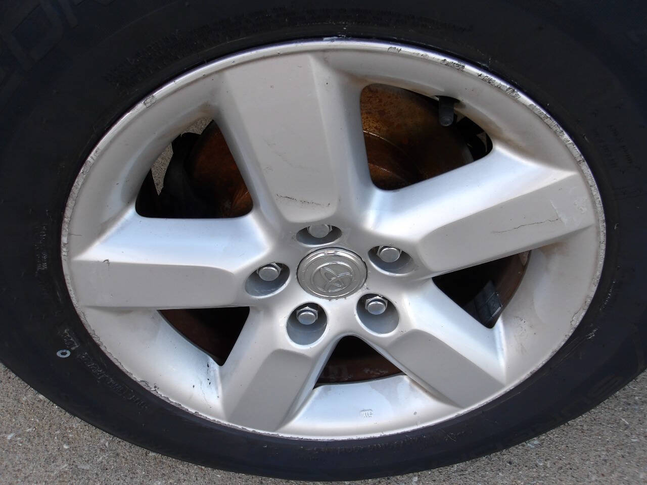 Used 2005 Toyota RAV4 4WD image 24
