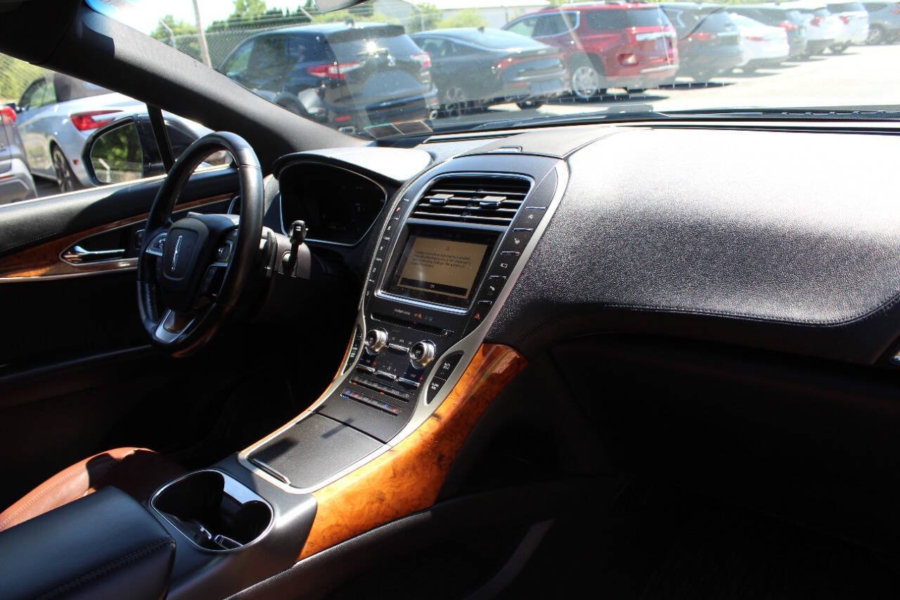 Used 2019 Lincoln Nautilus Reserve AWD/4WD image 16