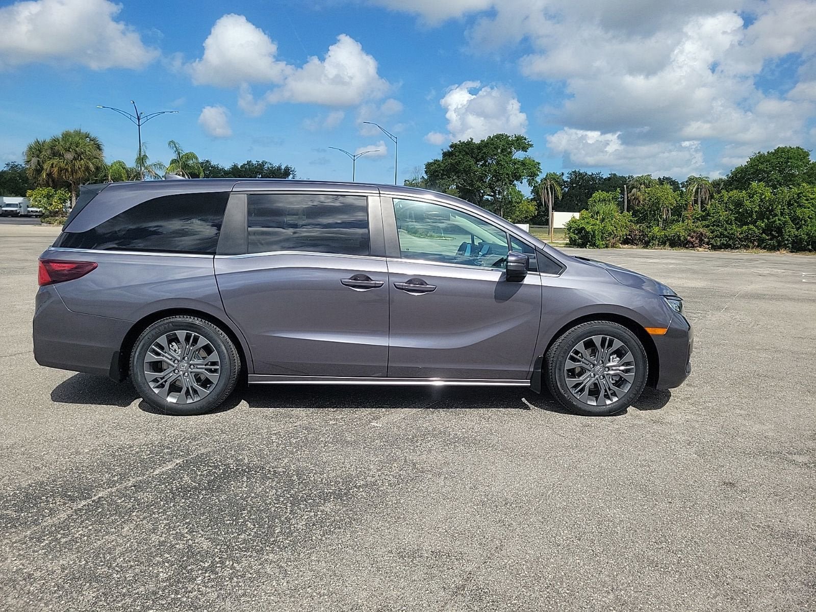 Used 2025 Honda Odyssey Touring image 5