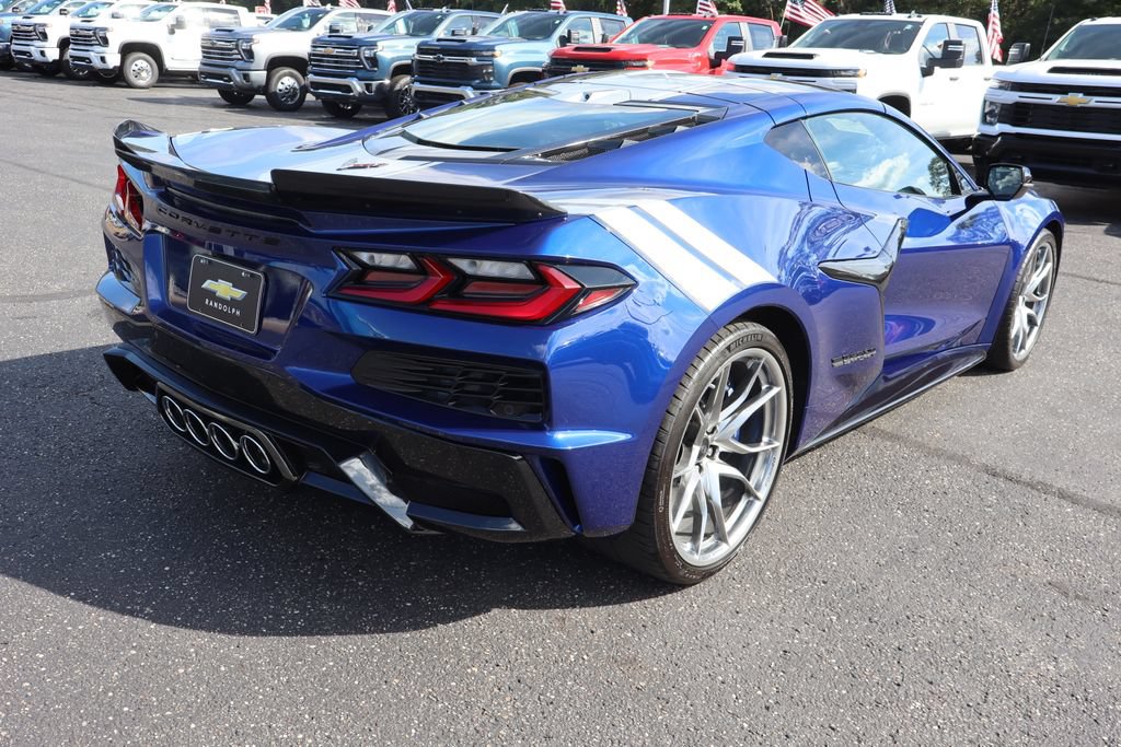 New 2027 Chevrolet Corvette Grand Sport w/ Z52 Sport Performance Package RWD image 39