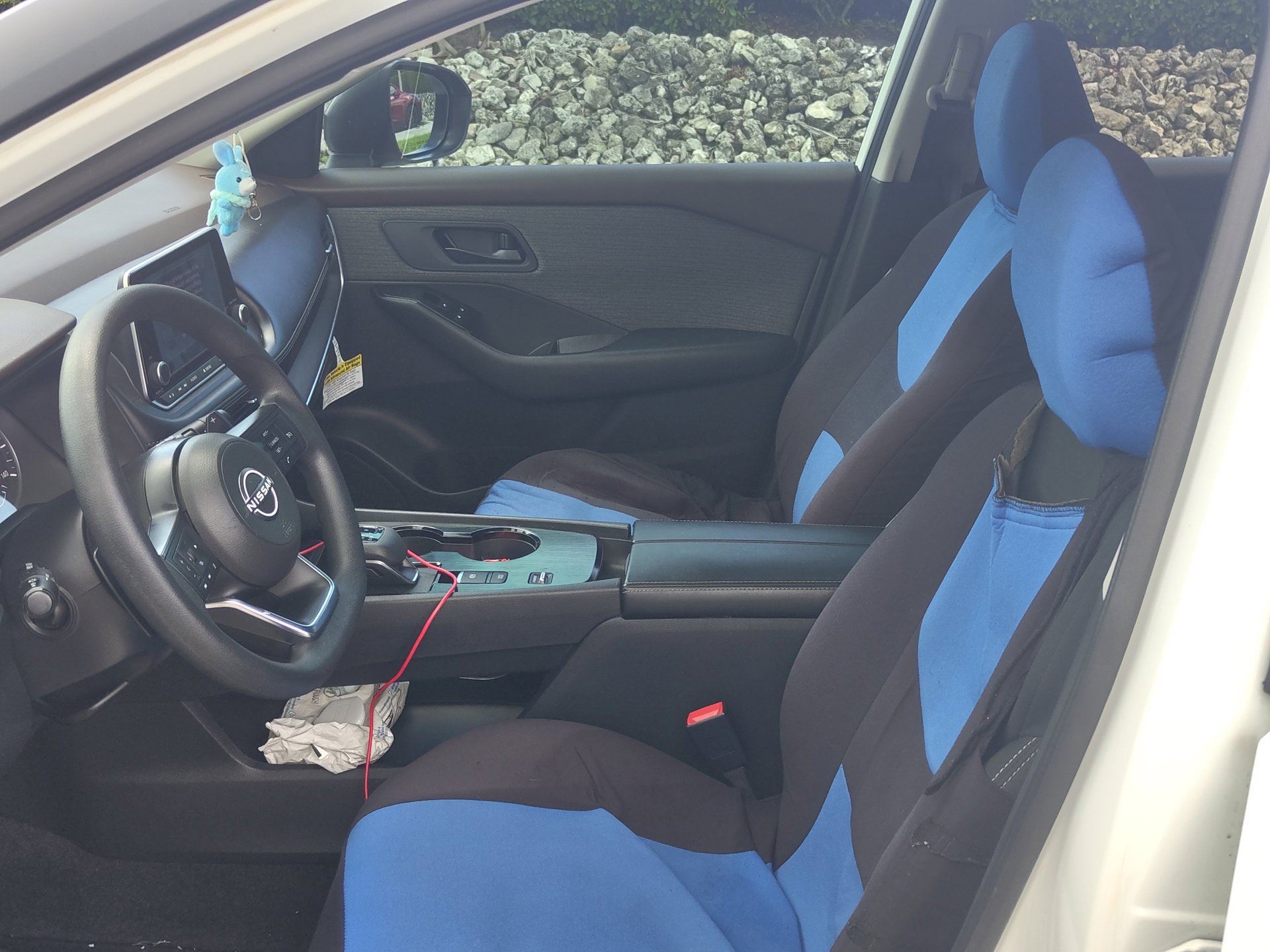 Used 2023 Nissan Rogue S FWD image 13