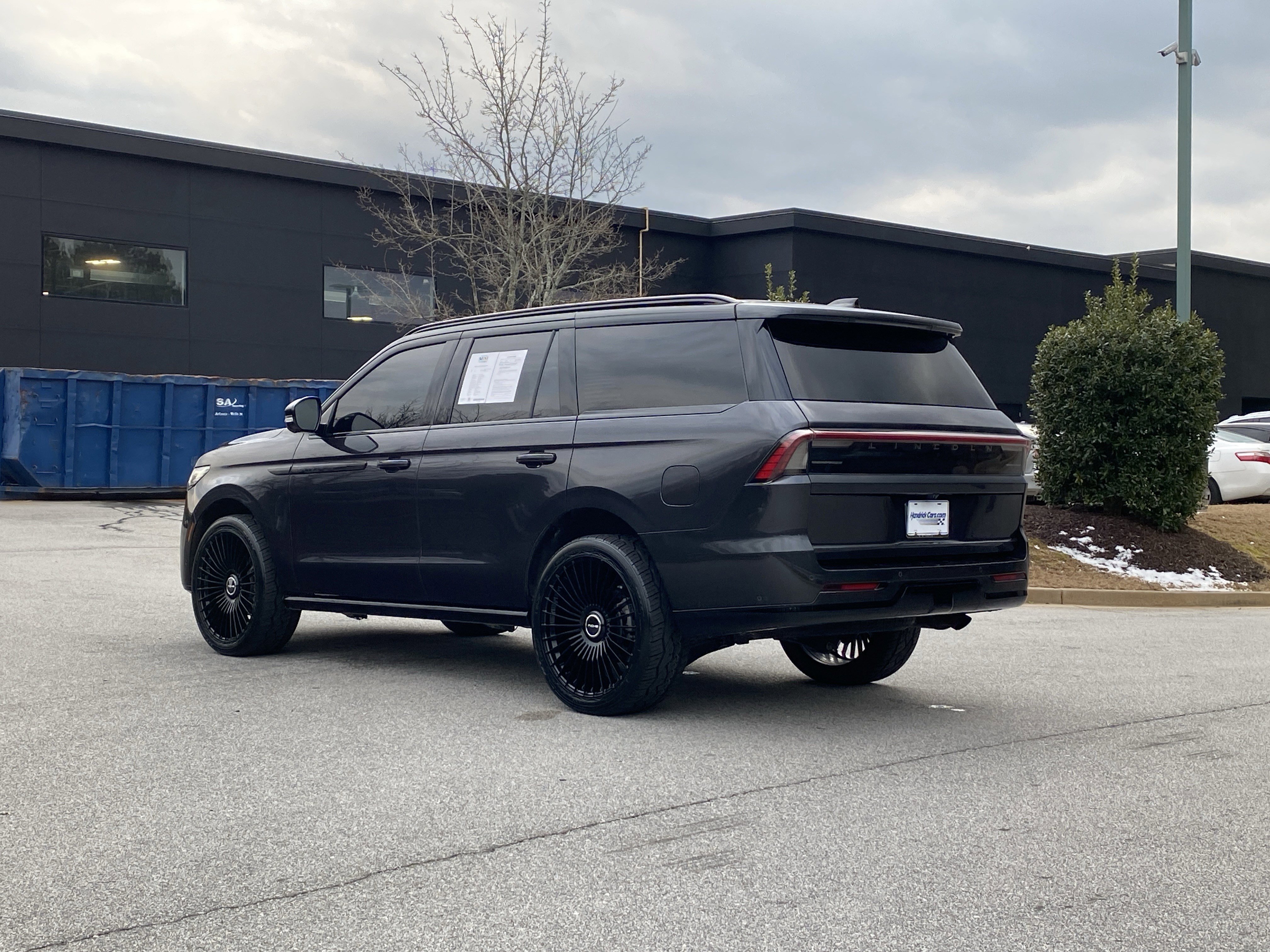 Used 2025 Lincoln Navigator Reserve w/ Jet Appearance Package image 15