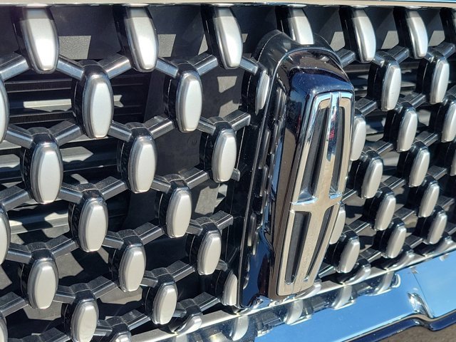 Used 2020 Lincoln Corsair Reserve w/ Equipment Group 201A image 9