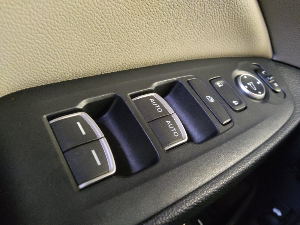 Used 2018 Honda Accord LX image 27