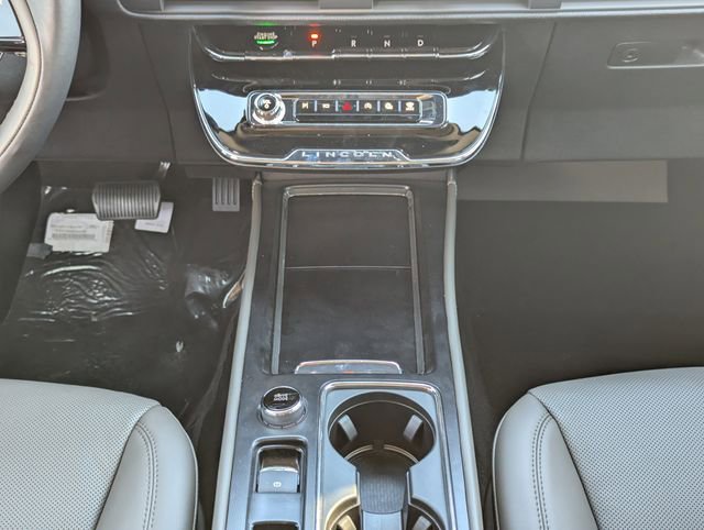 New 2025 Lincoln Corsair Reserve w/ Equipment Group 202A AWD/4WD image 18