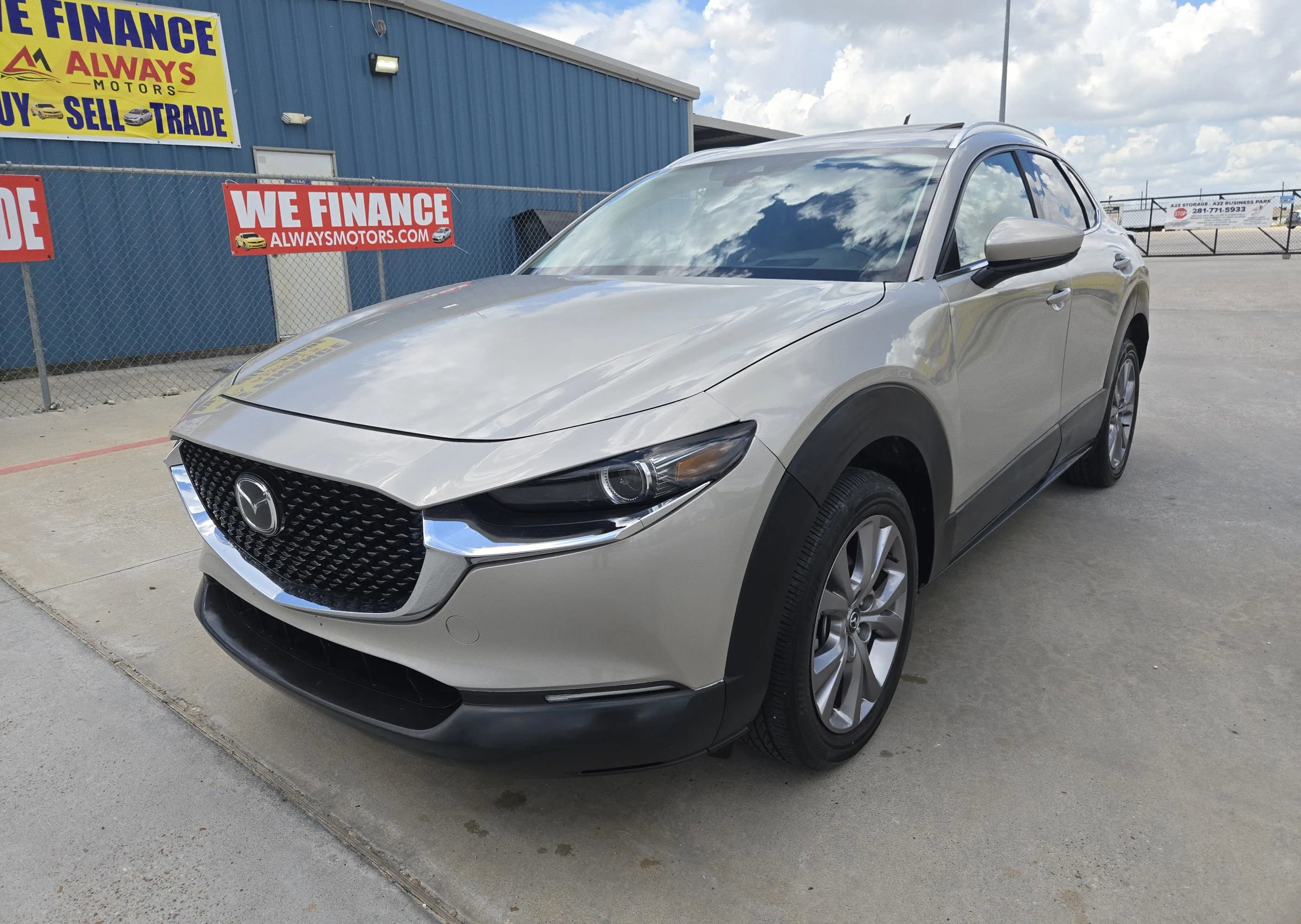 Used 2023 MAZDA CX-30 AWD 2.5 S w/ Premium Package image 3