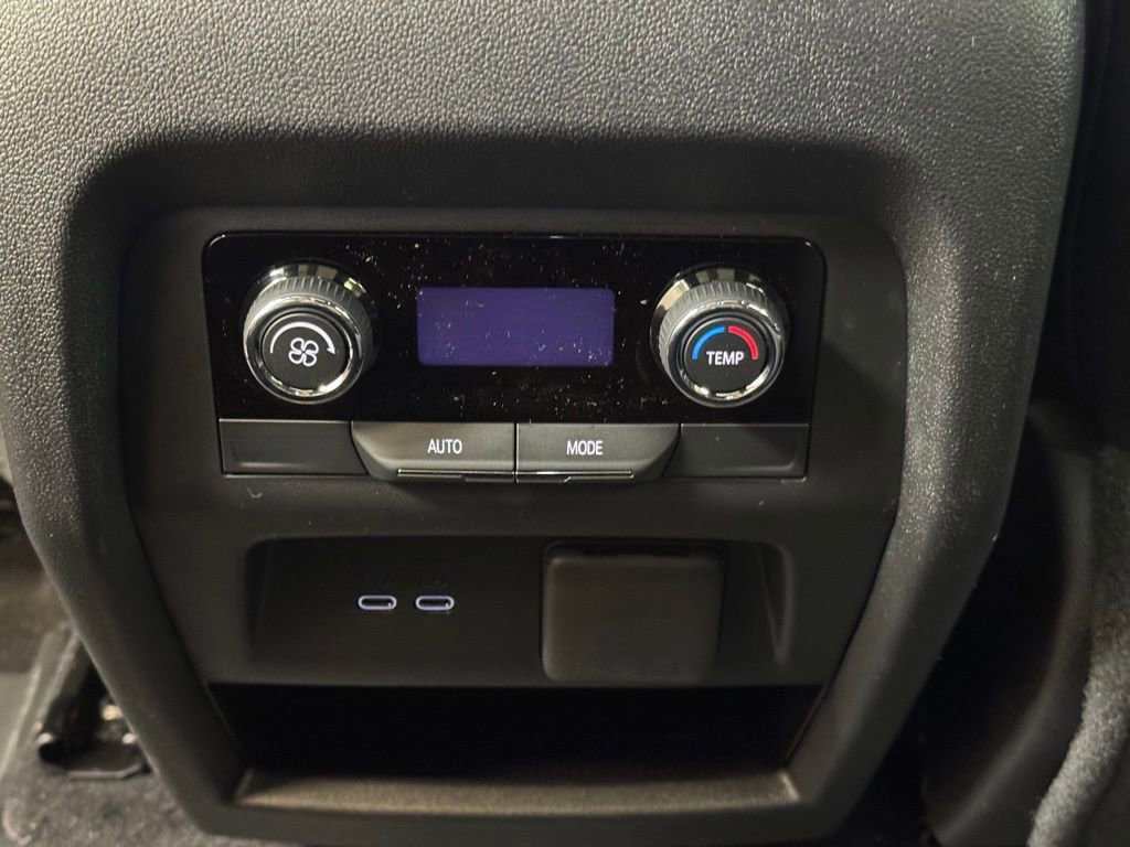 New 2026 Chevrolet Traverse LT w/ Sun and Wheel Package FWD image 20