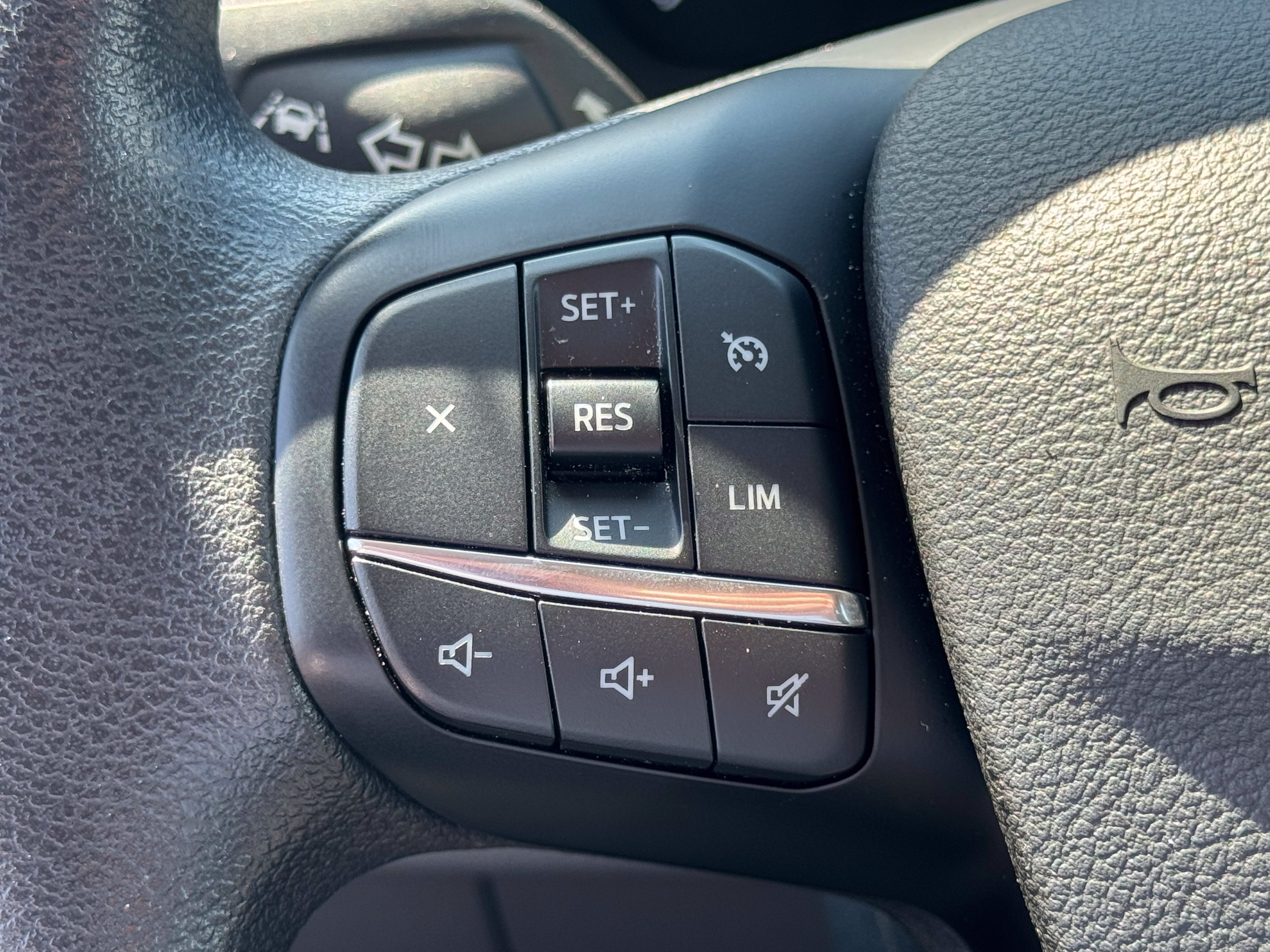 Used 2025 Ford Transit 250 Low Roof w/ Exterior Upgrade Package RWD image 39