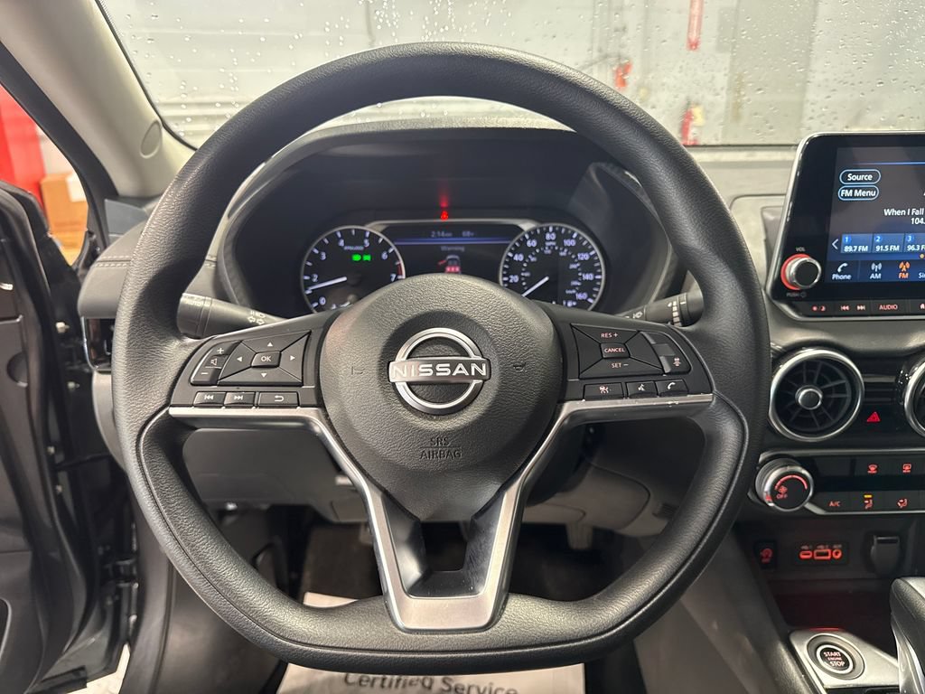Used 2025 Nissan Sentra SV FWD image 5