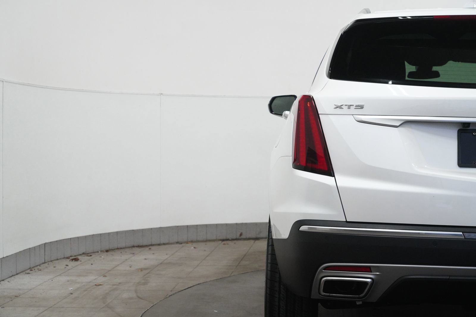 Used 2022 Cadillac XT5 Premium Luxury w/ LPO, Floor Liner Package image 12