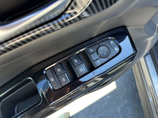 Used 2022 Nissan Pathfinder SV AWD/4WD image 20