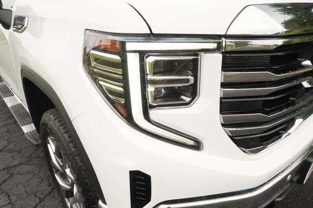 Used 2024 GMC Sierra 1500 SLT w/ SLT Premium Plus Package AWD/4WD image 35