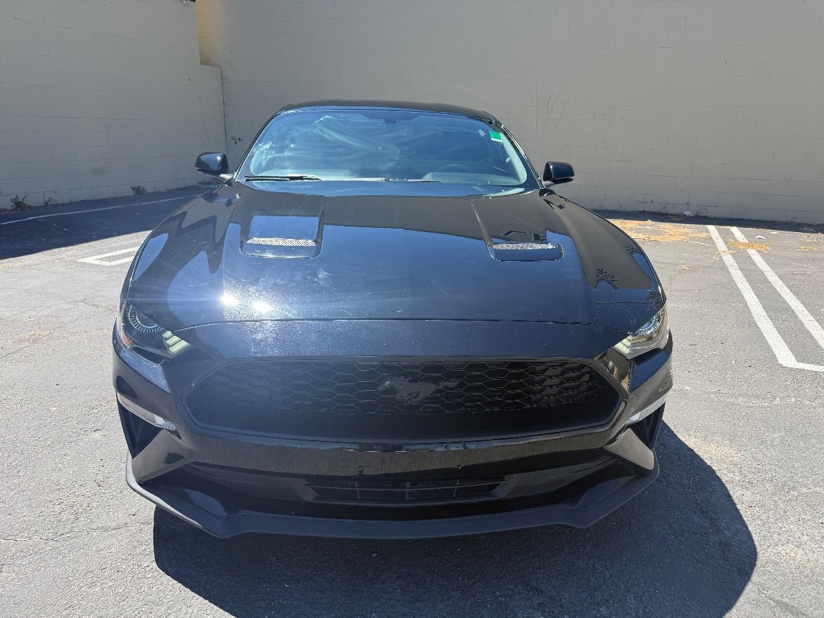 Used 2020 Ford Mustang Premium RWD image 4