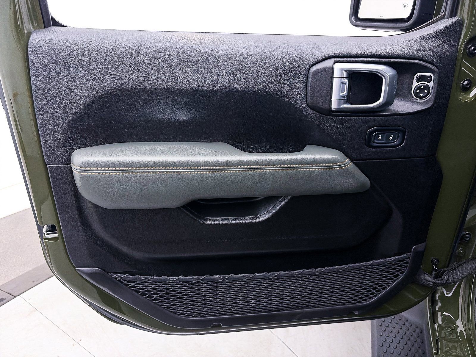 Used 2024 Jeep Wrangler High Altitude image 19