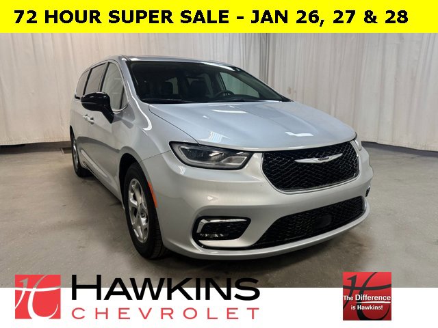 Used 2024 Chrysler Pacifica Limited